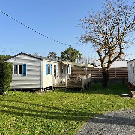 Le Pavillon Bleu Camping *